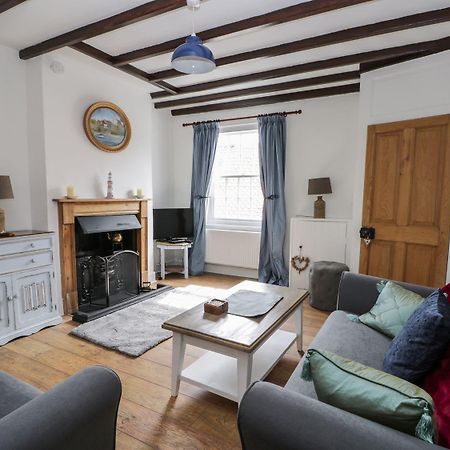 Pebble Cottage Уитби Экстерьер фото