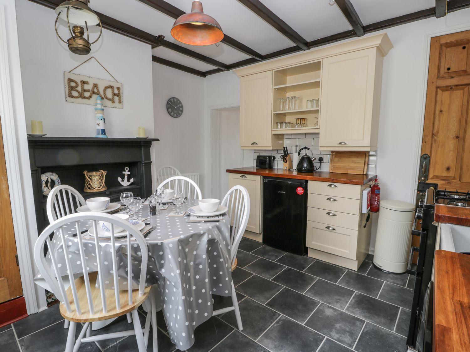Pebble Cottage Уитби Экстерьер фото